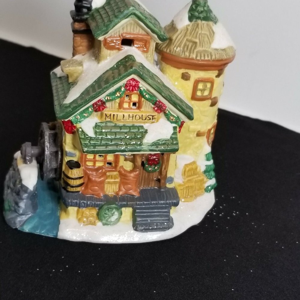 COBBLESTONE CORNERS 2004 Windham Heights Lighted Mill House - PreOwned